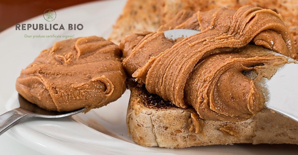 Beneficiile untului de arahide (plus 7 rețete inedite în care să-l încerci)