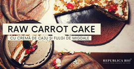 Raw Carrot Cake cu cremă de caju și fulgi de migdale