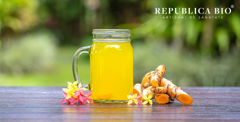 Fresh iute pentru o imunitate de fier, cu usturoi, ghimbir, măr şi chlorella