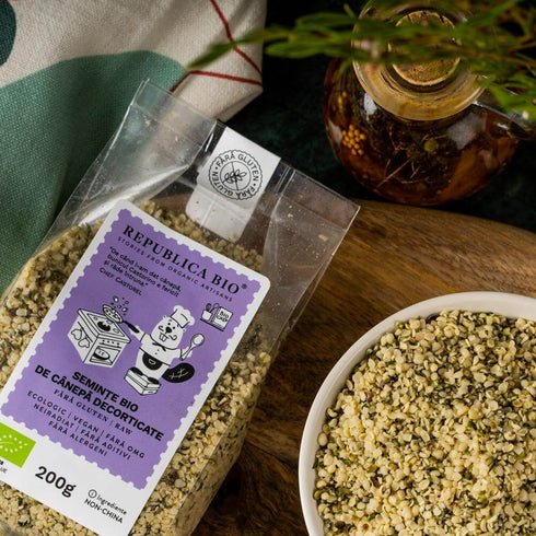 Seminte Bio de canepa decorticate FARA GLUTEN Republica BIO, 200g