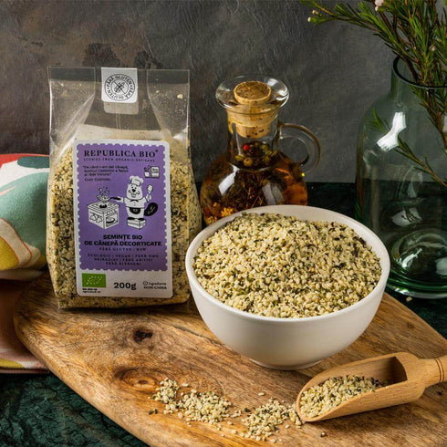 Seminte Bio de canepa decorticate FARA GLUTEN Republica BIO, 200g