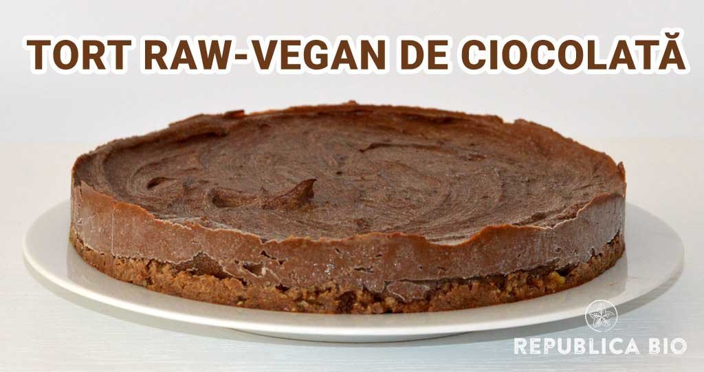 Tort de ciocolată, rețetă raw-vegană, fără zahăr [rețetă]
