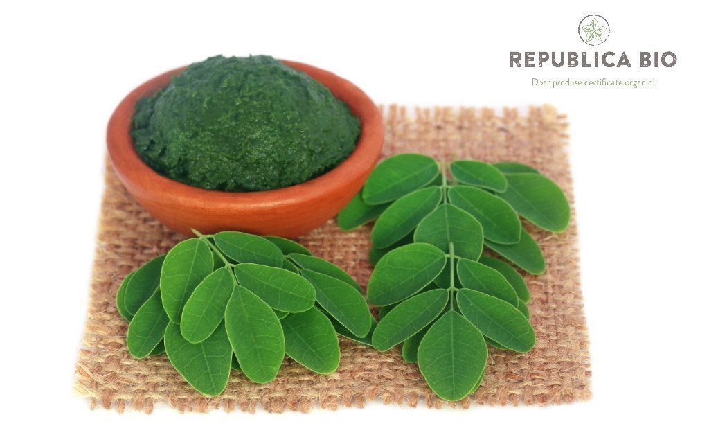Moringa, planta minune care vindecă 300 de boli. 3 idei de rețete simple în care s-o adaugi.